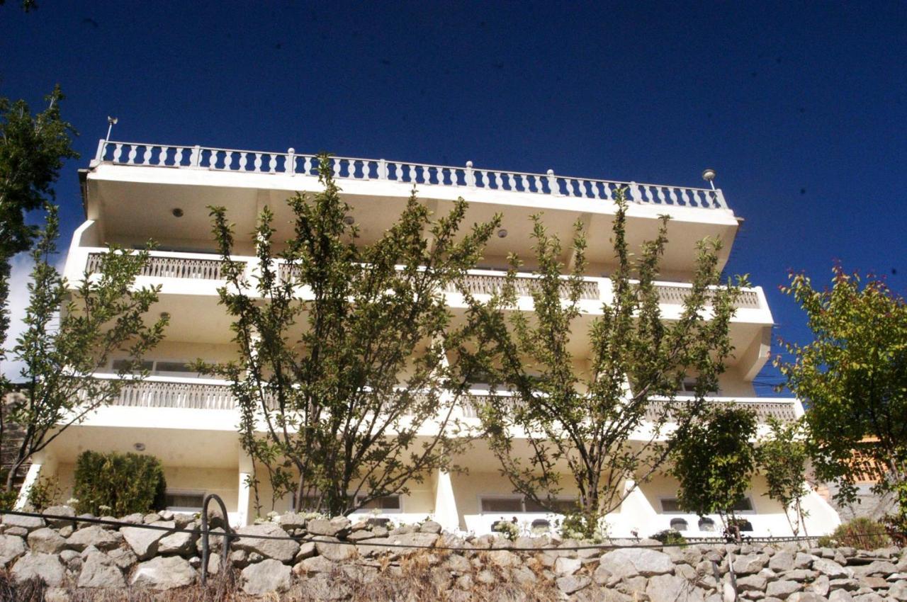 World Roof Hotel Hunza Karimabad  Buitenkant foto